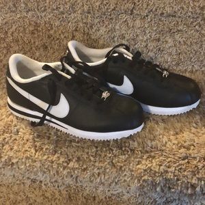 Nike Cortez - Mens 6.5